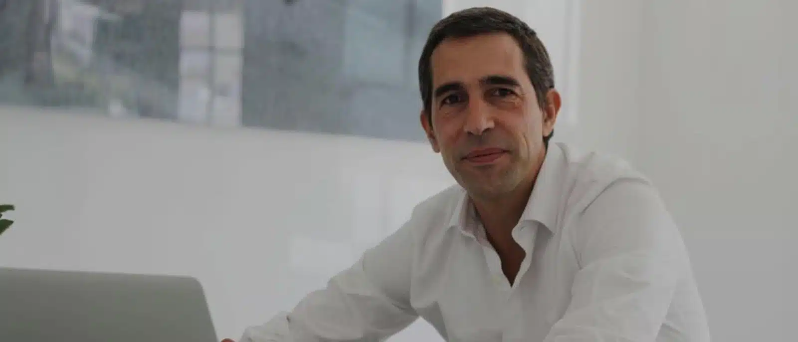 Del parqué a la élite empresarial: Juan Aísa y el arte de representar talento